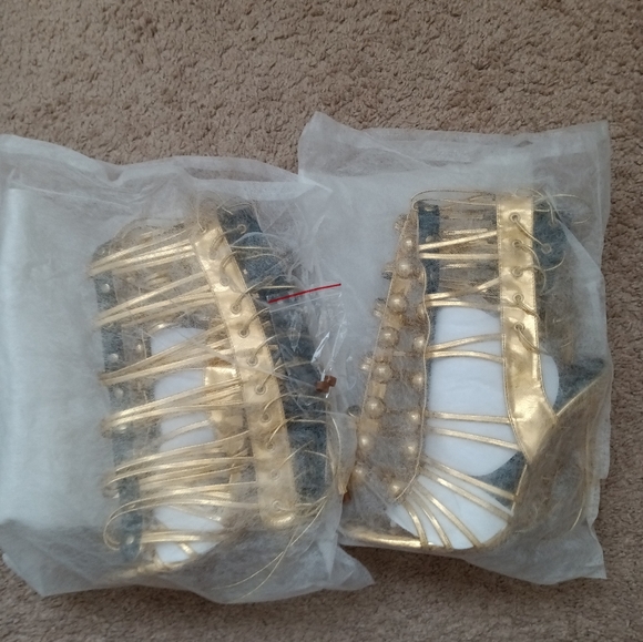 Women's gladiator heels sandals shoes golden color over the calf NWT CHOOSE SIZE - Picture 3 of 6